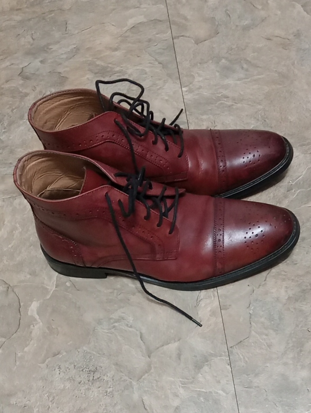 La Milano Men's Brown Burgundy Leather Cap-Toe Lace-Up Boots